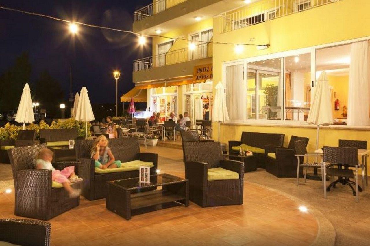 Panorama Hotell Port de Pollença Exteriör bild