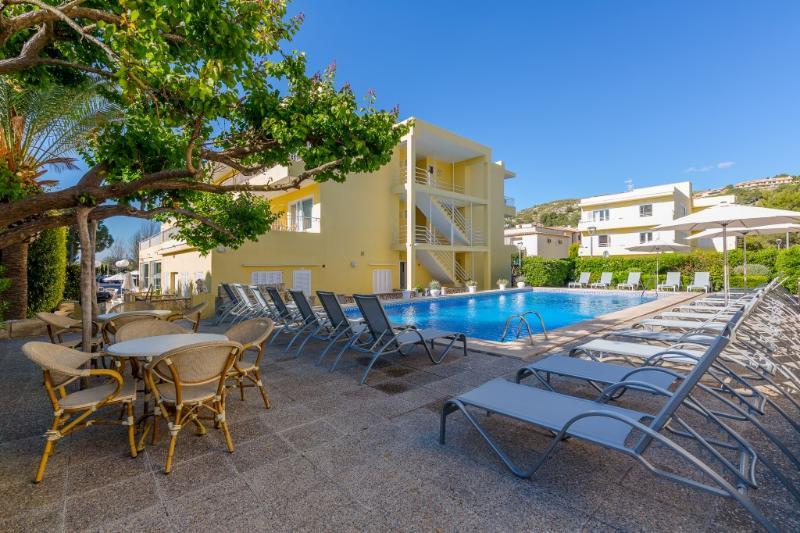 Panorama Hotell Port de Pollença Exteriör bild